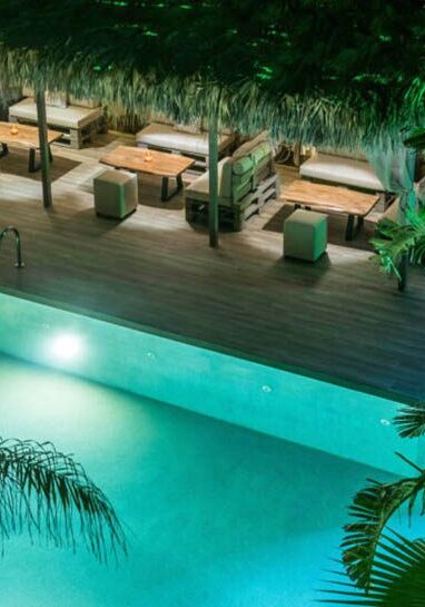 Exotic-Pool-Area-and-Pool-Bar-Amoudara-beach-Heraklion-780x545-1