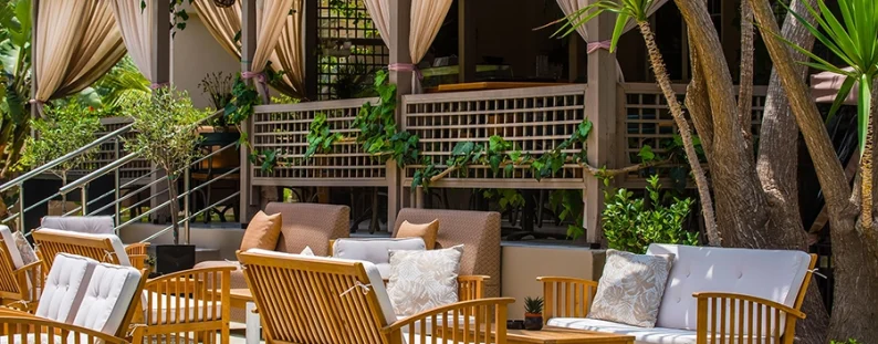 Oasis-Exterior-restaurant-pool-15