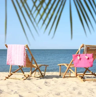 wooden-sunbeds-in-ammoudara-Beach-Heraklion-CRETE-600x388-1